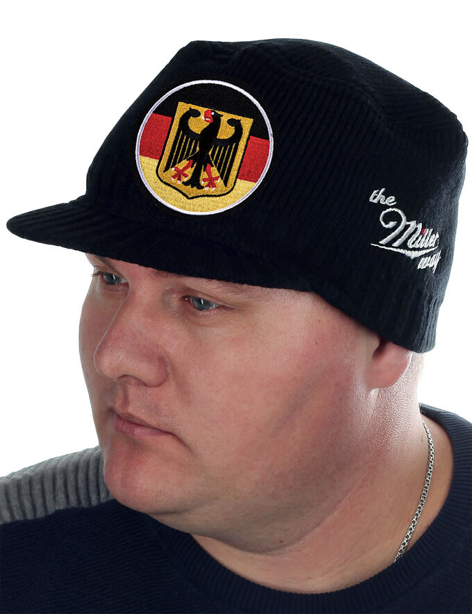 Тёплая кепка-немка от бренда Miller Way с официальной символикой Федеративной Республики Германии - смесовый износостойкий материал, мелкая вязка, подходящая плотность для холодной погоды