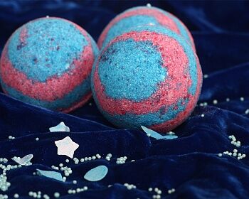 Cafe mimi Бурлящие шарики для ванн Галакси с пеной, упаковка 6шт