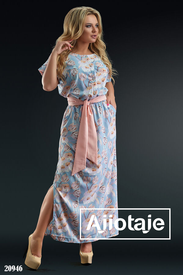 Ajiotaje Платье голубого цвета с декольте на пуговках