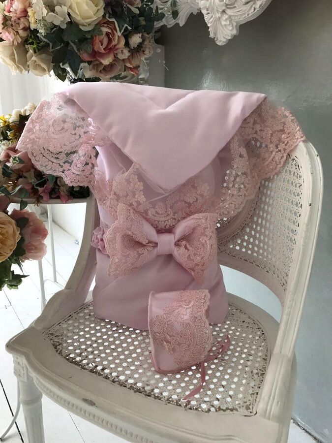 Конверт-одеяло на выписку &quot;Венеция&quot; (розовый с розовым кружевом)