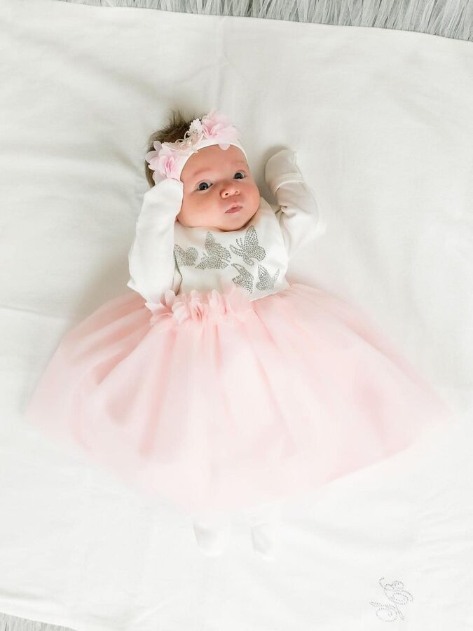 Luxury Baby Комплект на выписку &quot;Бабочка&quot; комбинезон и платье (молочное с розовой юбкой)
