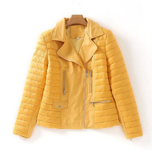 Женская куртка со вставками из эко-кожи, цвет желтый