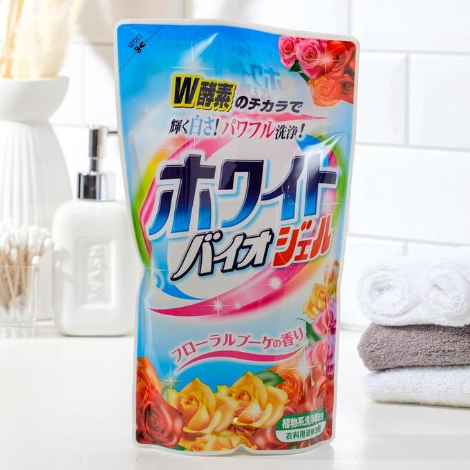 Жидкое средство для стирки белья Nihon Detergent с отбеливающим и смягчающим эффектами, мягкая упаковка, 810 мл