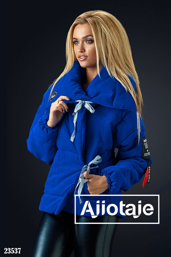 Ajiotaje Зимняя курточка на завязках цвета электрик