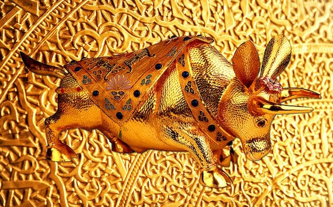 Design Studio 3D Фотообои Декорация с золотым быком в испанском стиле