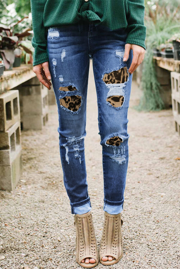 VitoRicci Синие рваные джинсы с леопардовыми заплатками