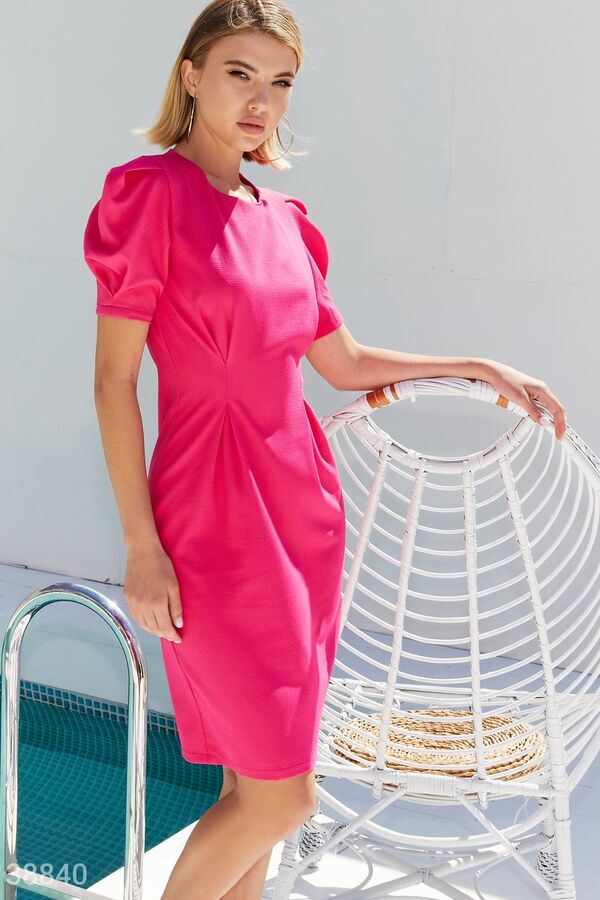 Gepur Приталенное платье-мини оттенка фуксия