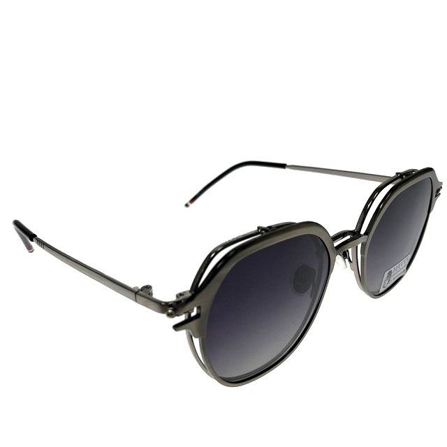 Женские очки Harv Vouge класса люкс с двойными линзами чёрного цвета.
