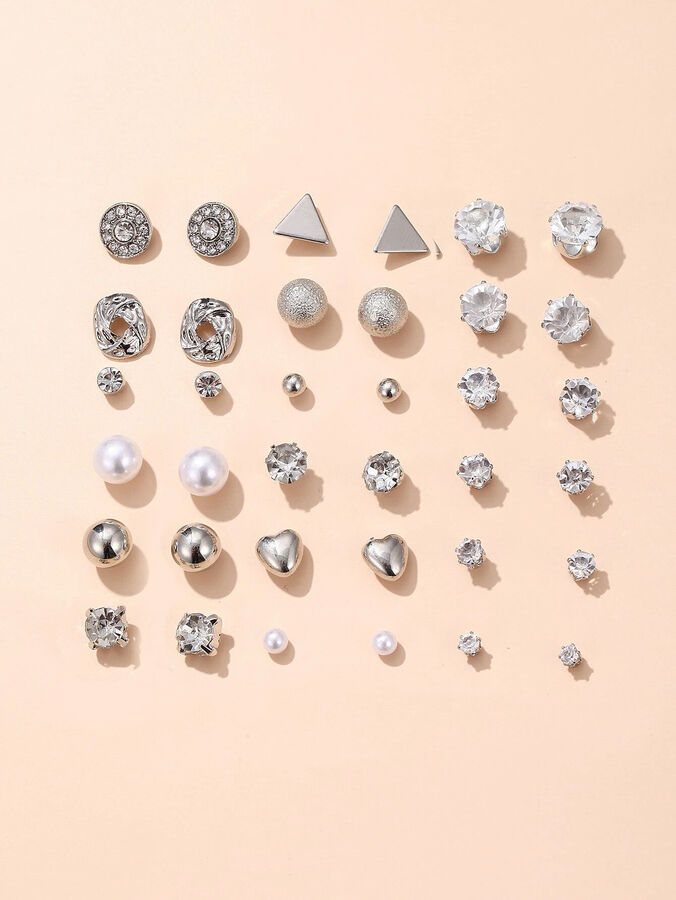 18 пар серьги-гвоздики с геометрическим декором