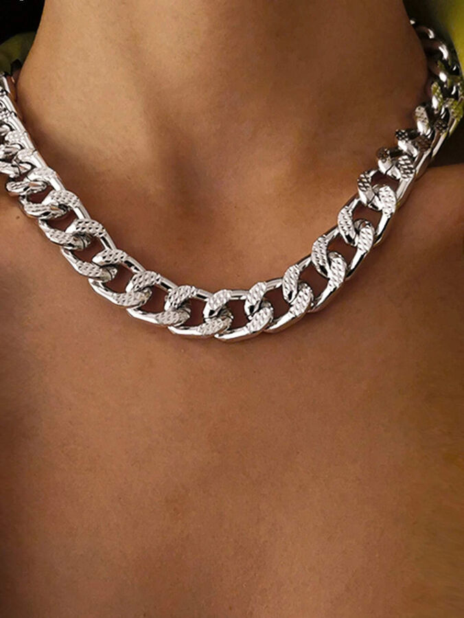 Металлическое ожерелье-цепочка
