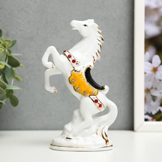 Сувенир керамика под фарфор конь на дыбах 15,5*10,5*4,3 см