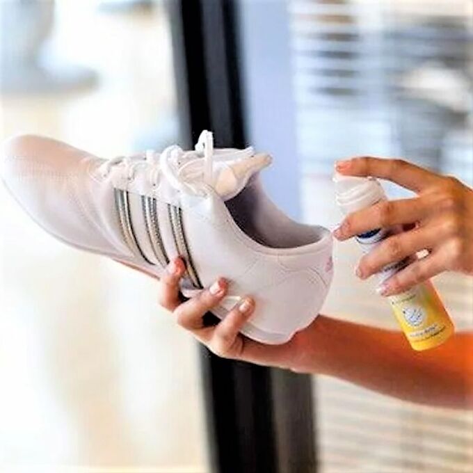 Дезодорант для обуви | Белоснежная обувь всегда легко. Средства для ухода  за обувью и аксессуары