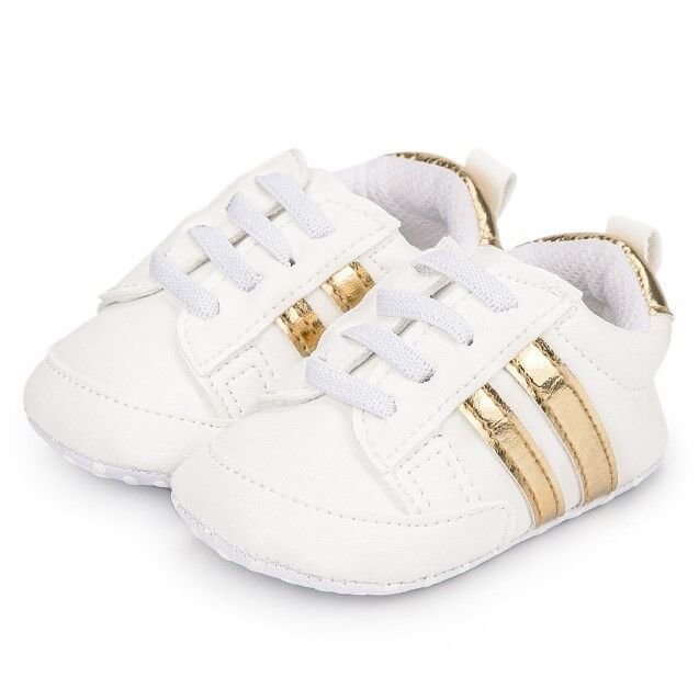 Детские пинетки-кроссовки, принт &quot;Две золотые полоски&quot;, цвет белый