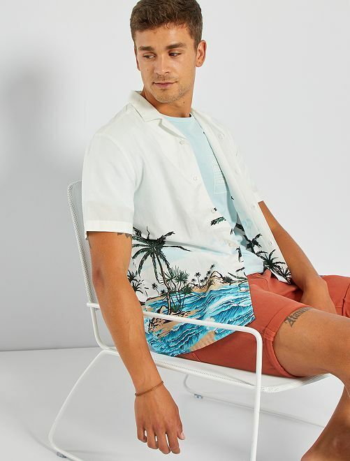 Рубашка с тропическим рисунком в нижней части