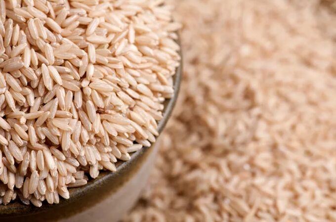 Рис бурый Страна: РОССИЯ
Бурый рис является углеводным продуктом, содержит медленные углеводы, которые надолго дают чувство сытости и заряжают энергией. Благодаря наличию отрубной оболочки продукт бог