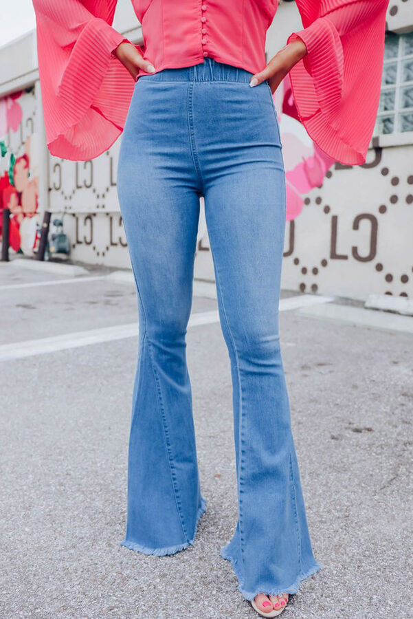 Голубые джинсы-клеш без передних карманов с высокой эластичной талией