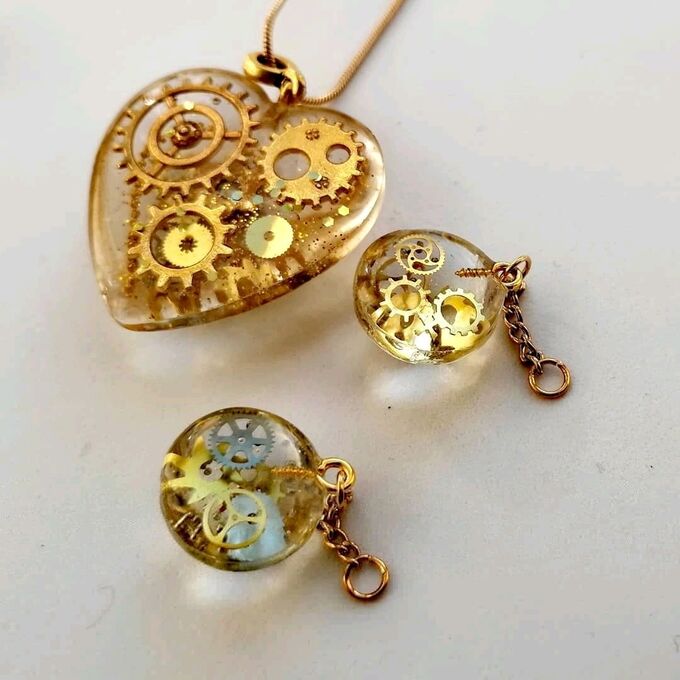 Epoxy resin art бижутерия. поделки из эпоксидной смолы. необычные украшения из эпоксидной смолы. украшения изэпоксидной смооы. эпоксидная смола craft resin.