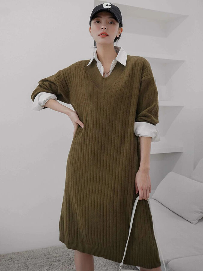 Платье-свитер с v-образным вырезом без блузки