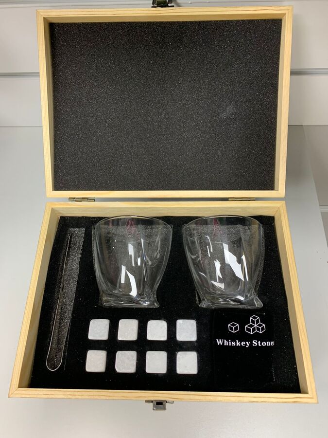 Подарочный набор бокалов с камнями для охлаждения виски