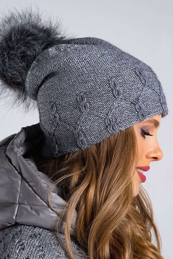 серебряная шапка. шапочка женская серебристая на весну. шапка бини zara. серебряная шапка. серебряные шапки женские.