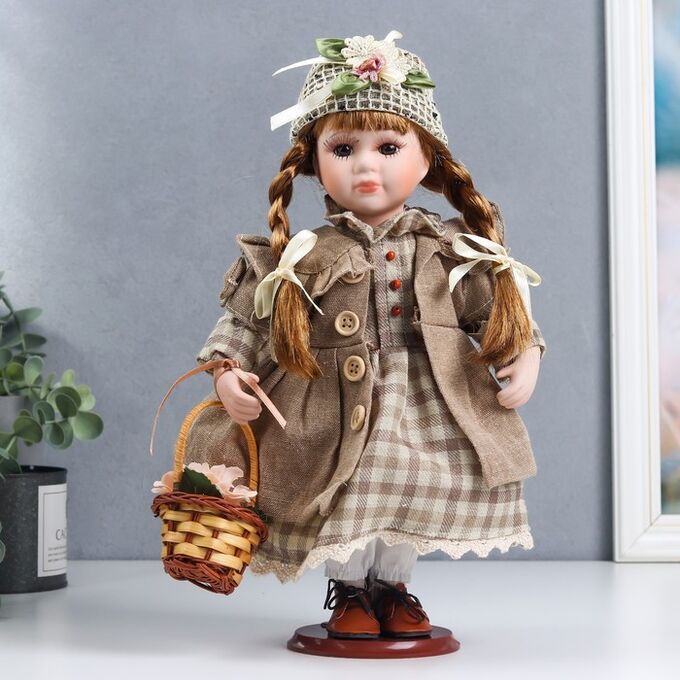 Кукла коллекционная керамика &quot;София в песочном пальто, платье в клетку&quot; 30 см