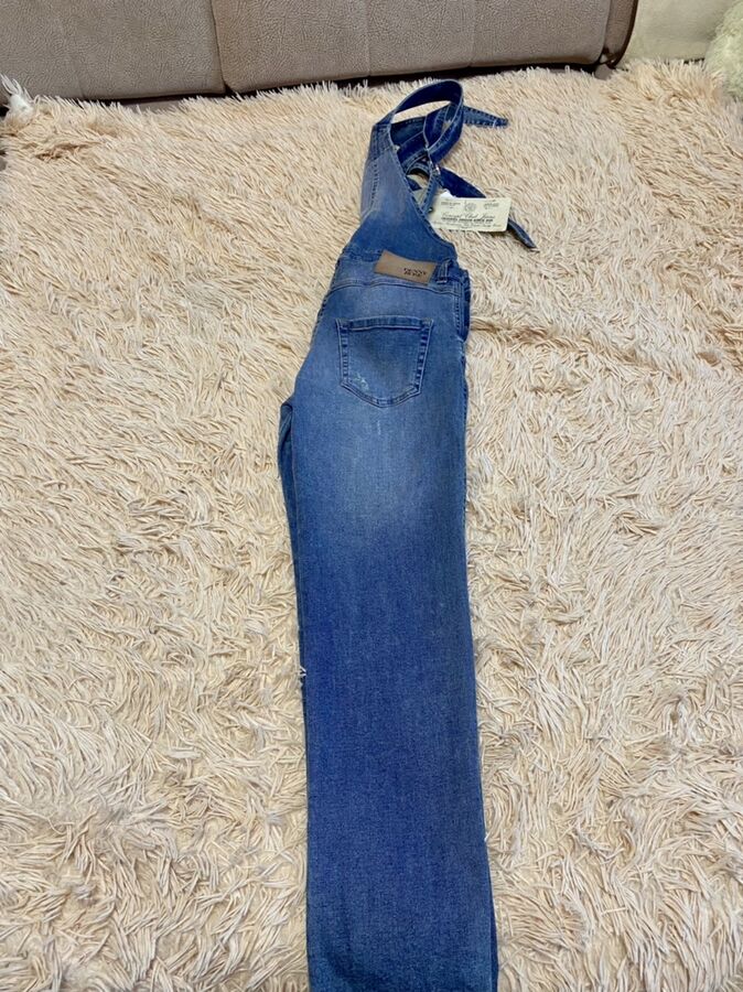 Продам джинсовый комбинезон Денни роуз дешевле сп во Владивостоке