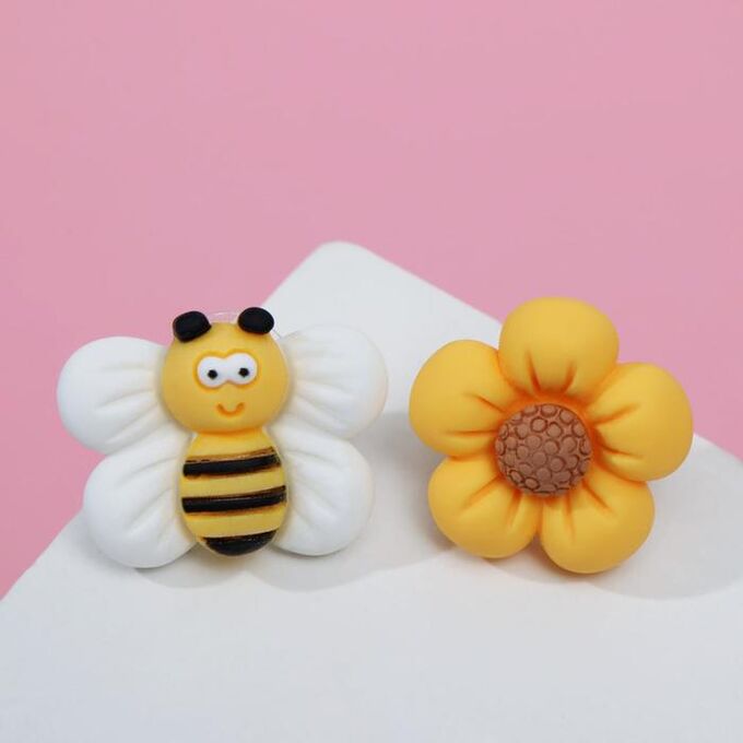 Queen fair Серьги ассорти &quot;Пчёлка и цветочек&quot; миленькие, цвет жёлто-белый