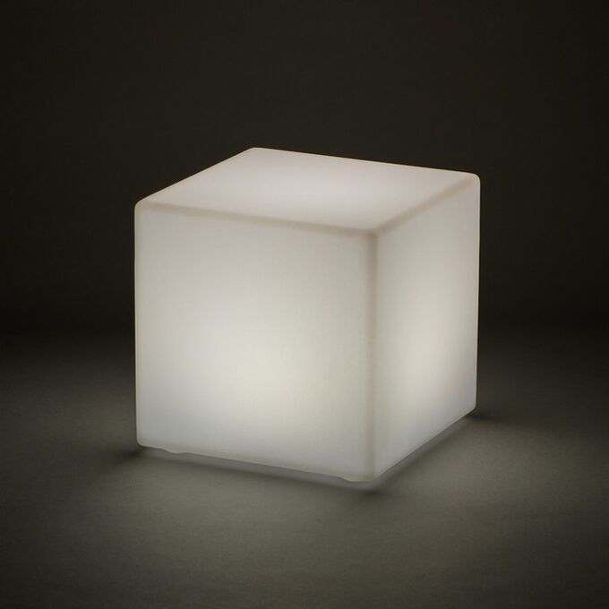 Светильник cube. Светильник led старт Cube 200 mm. Напольная лампа куб. 200 Кубов. Светильник из бетона куб.