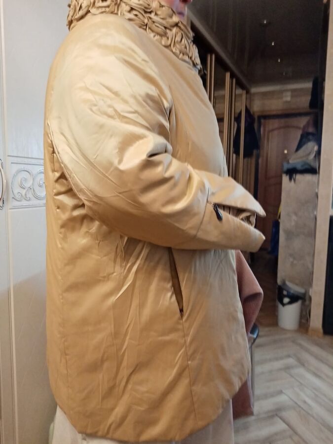 Куртка Австрия демисезонная (утепленная) бежевая раз 60(58) во Владивостоке