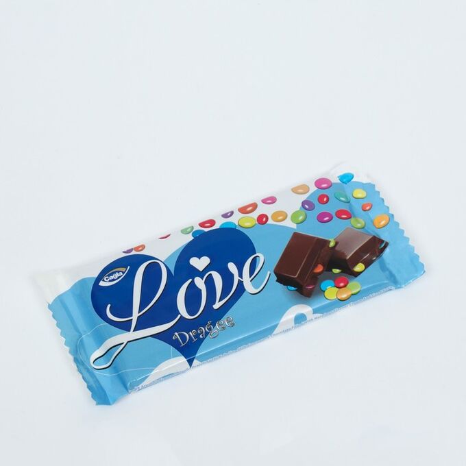 Молочный  шоколад Love c начинкой со вкусом фундука и драже конфетами 80г