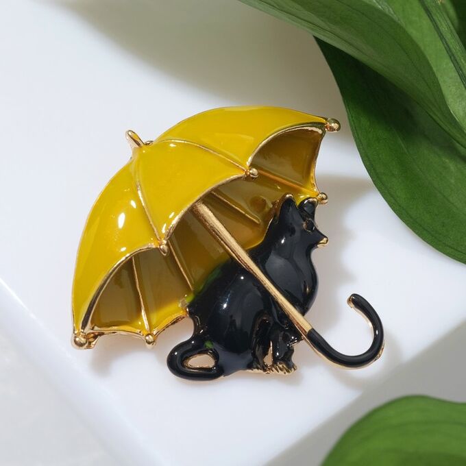 Брошь &quot;Кошка&quot; под зонтом, цвет чёрно-жёлтый в золоте