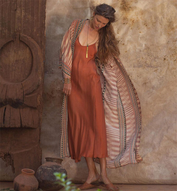 Женская накидка с разноцветным принтом и длинными широкими рукавами, на поясе