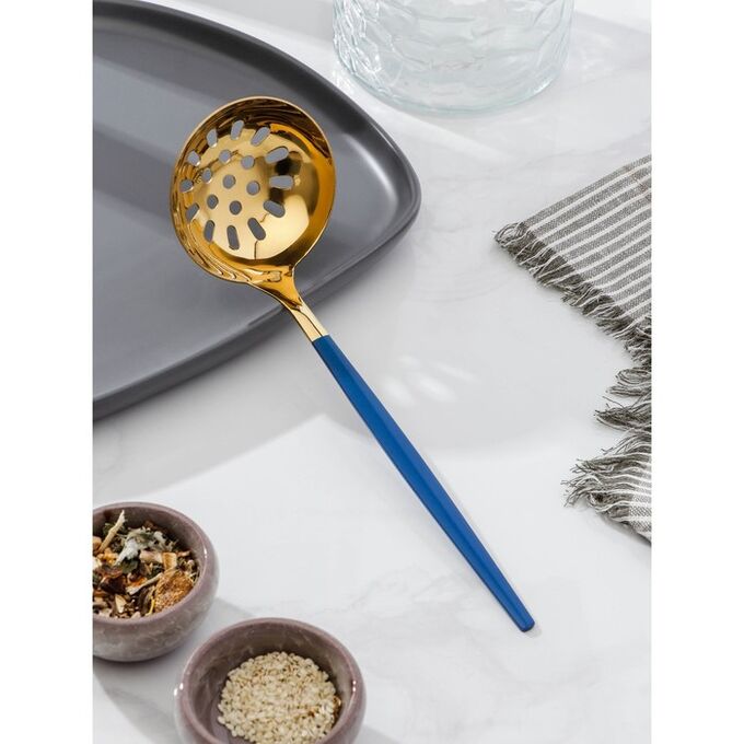 Шумовка Magistro «Грэйс», 24,5 см, цвет ручки голубой, цвет головы золотой