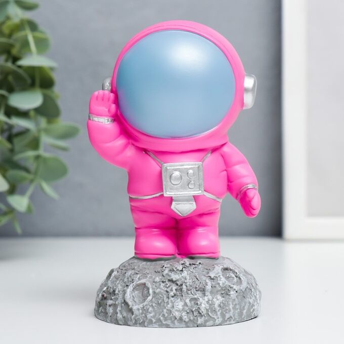 Сувенир полистоун &quot;Астронавт на луне&quot; ярко-розовый 11,5х6,5х6,5 см