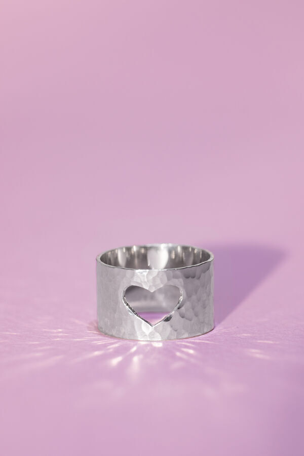 Серебряное широкое битое кольцо "Сердце", арт. 10497 Sbleskom во Владивостоке