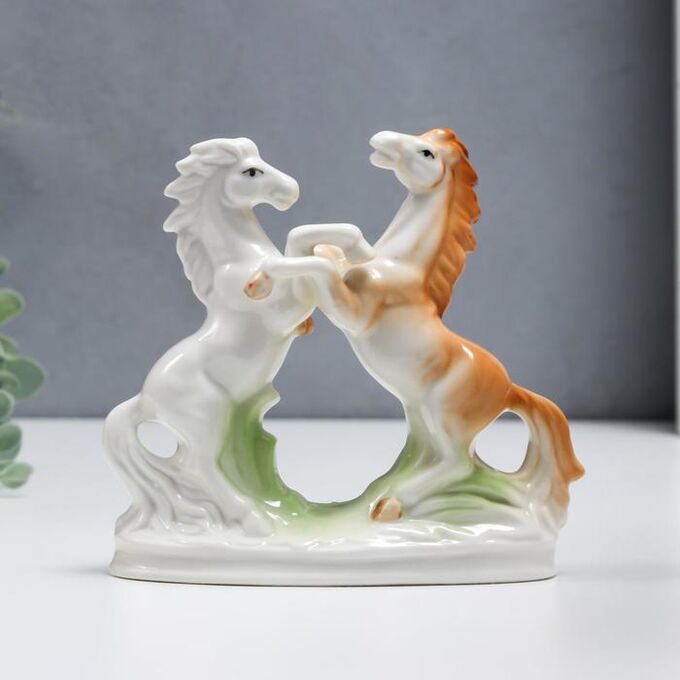 СИМА-ЛЕНД Сувенир керамика &quot;Соперничество - дикие кони&quot; 15 см
