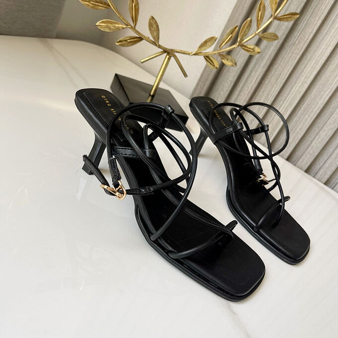 Босоножки женские на каблуке в минималистичном дизайне, цвет черный во Владивостоке