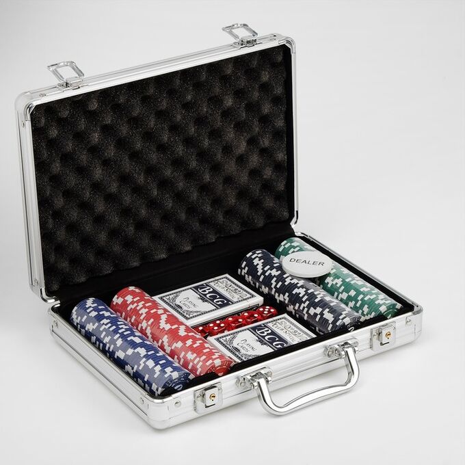 СИМА-ЛЕНД Покер в металлическом кейсе (карты 2 колоды, фишки 200 шт с/номиналом, 5 кубиков), 20.5х29 см