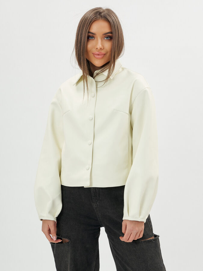 Короткая кожаная куртка женская белого цвета 246Bl