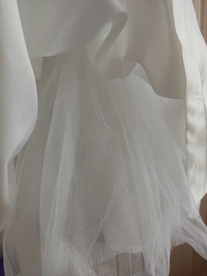 Платье белое Perlitta р. 140-146 во Владивостоке