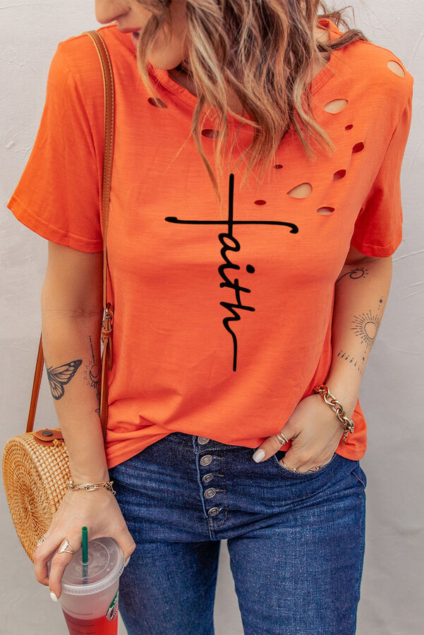Оранжевая футболка с дырками и надписью: Faith
