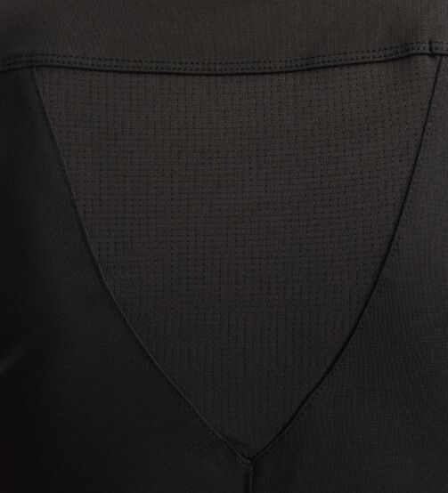 Топ Черный
Туника с треугольной вставкой из сетки на спинке.
Spider - современный материал с множеством мельчайших отверстий, визуально создающих поверхность &quot;сетка&quot;.
Состав: 90% Polyamide, 10% Elasta