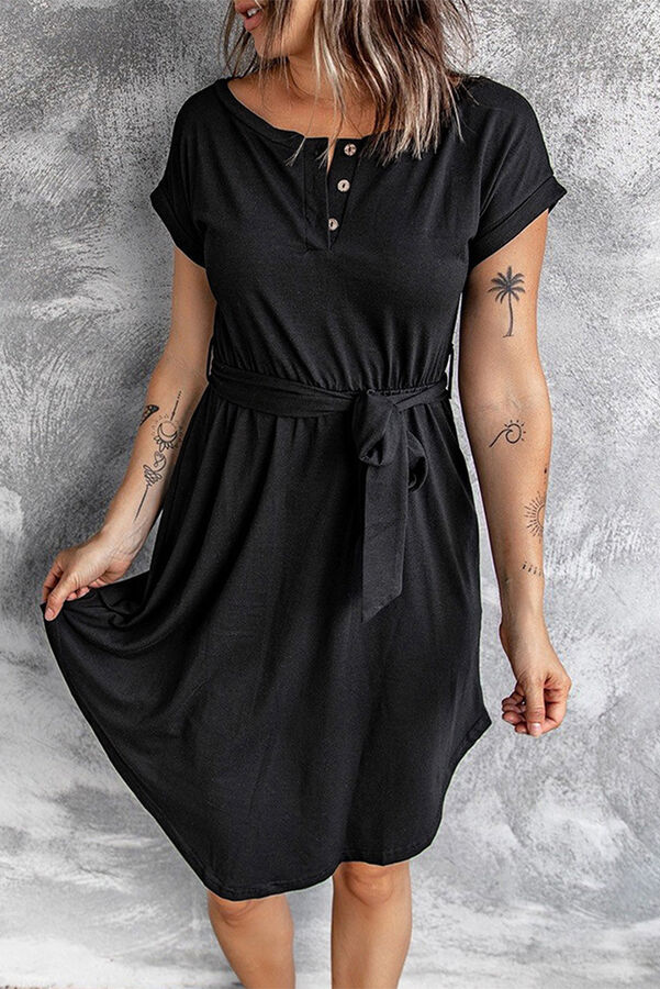 VitoRicci Черное платье-футболка с круглым вырезом на пуговицах и поясом на талии