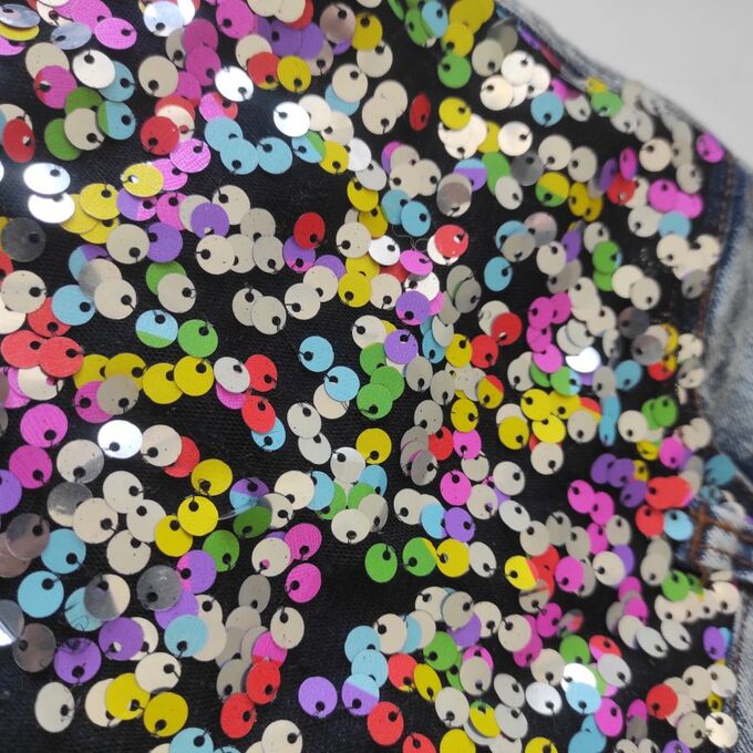 Джинсовые шорты с цветными пайетками в Хабаровске