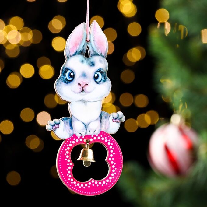 Ёлочная игрушка &quot;Год Кролика. Кролик со снежинкой&quot; с колокольчиком, дерево, ламинация, 3,8х8
