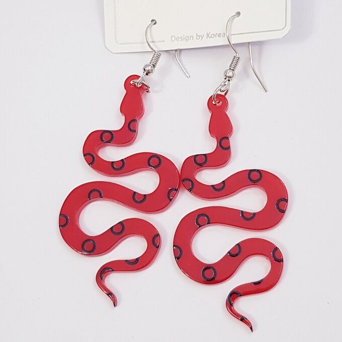 Серьги змеи и бабочки. Игра с красной змеей. Серьги змея купить. Image Art 606/18х24 красный.