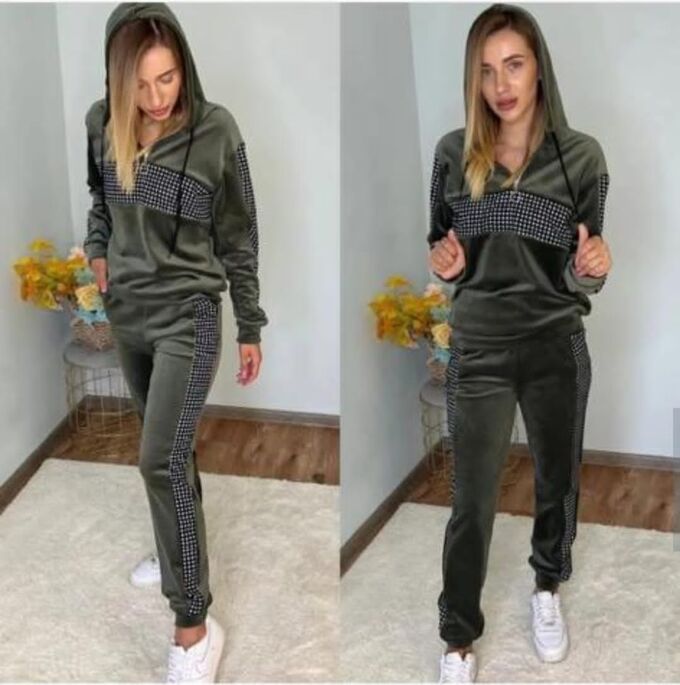 Велюровый спортивный костюм с бусинами