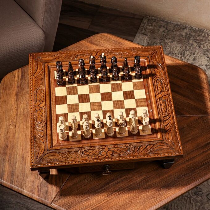 Шахматы ручной работы &quot;Классика с резкой&quot;, на ножках, 50х50 см, массив ореха, Армения