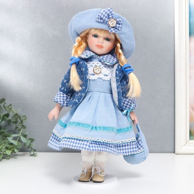 Кукла коллекционная керамика &quot;Валя в голубом платье и свитере&quot; 30 см