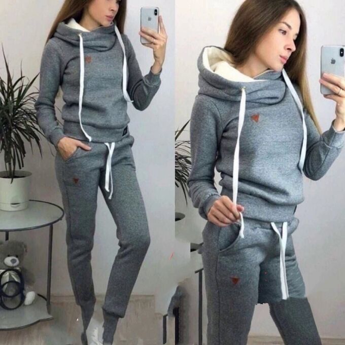 Серый спортивный костюм на флисе